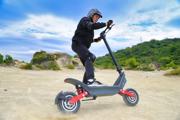 Elektrisk sparkscooter med lang rekkevidde Long Range Off Road Electric Kick Scooter