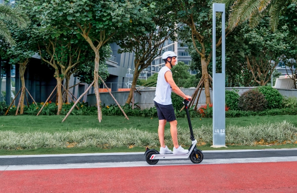 Elektriske bærbare sammenleggbare scootere for voksne: Bekvemmelighet og mobilitet til fingerspissene